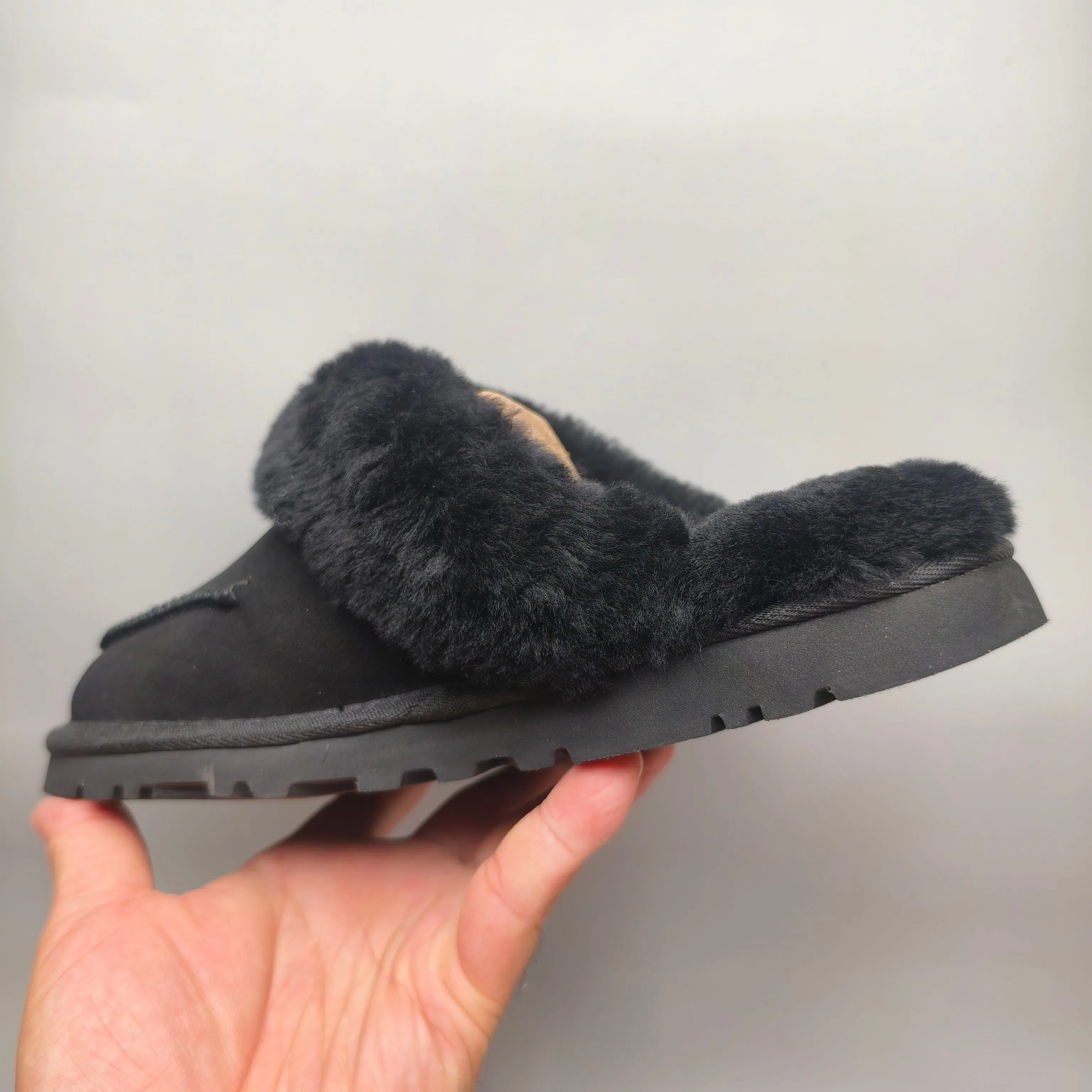 💰400 UGG sheepskin all-in-one snow boots 4571 casual home slippers color: black maroon matching size: 35-40